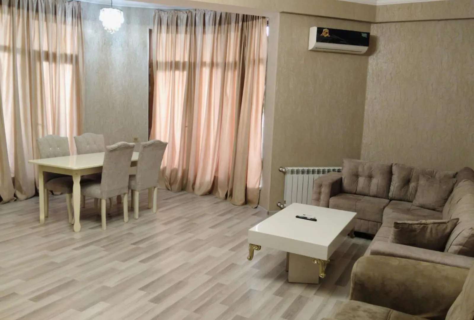 3 Bedrooms 28 Maj Metro Μπακού Διαμέρισμα